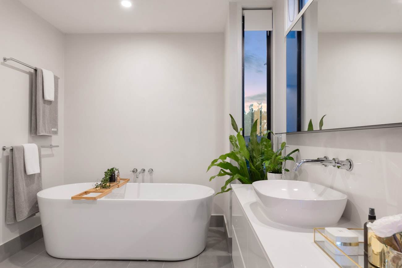 Salle de bain claire — La Baie